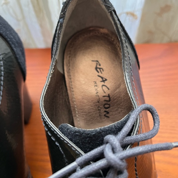 Kenneth Cole Reaction Navy "Full Of Life" Patent & Suede Heeled Oxfords - Picture 6 of 13
